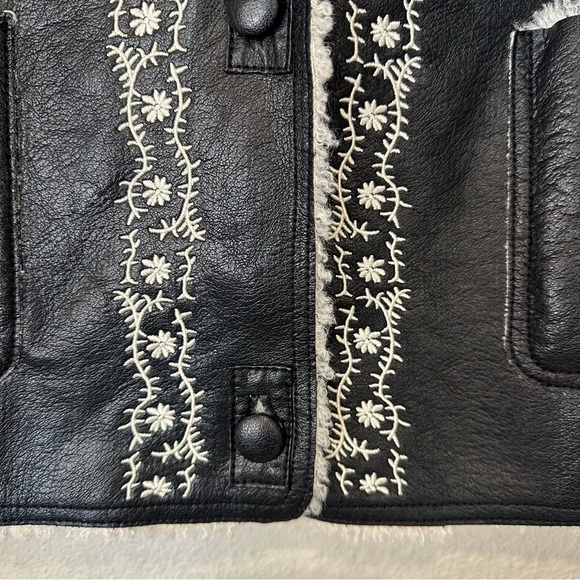 **NWT** Free People Travelers Black and White Women's Leather  Vest - Picture 10 of 16